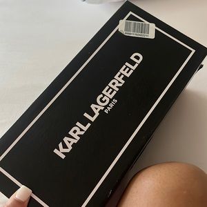 Karl lagerfeld pool slides